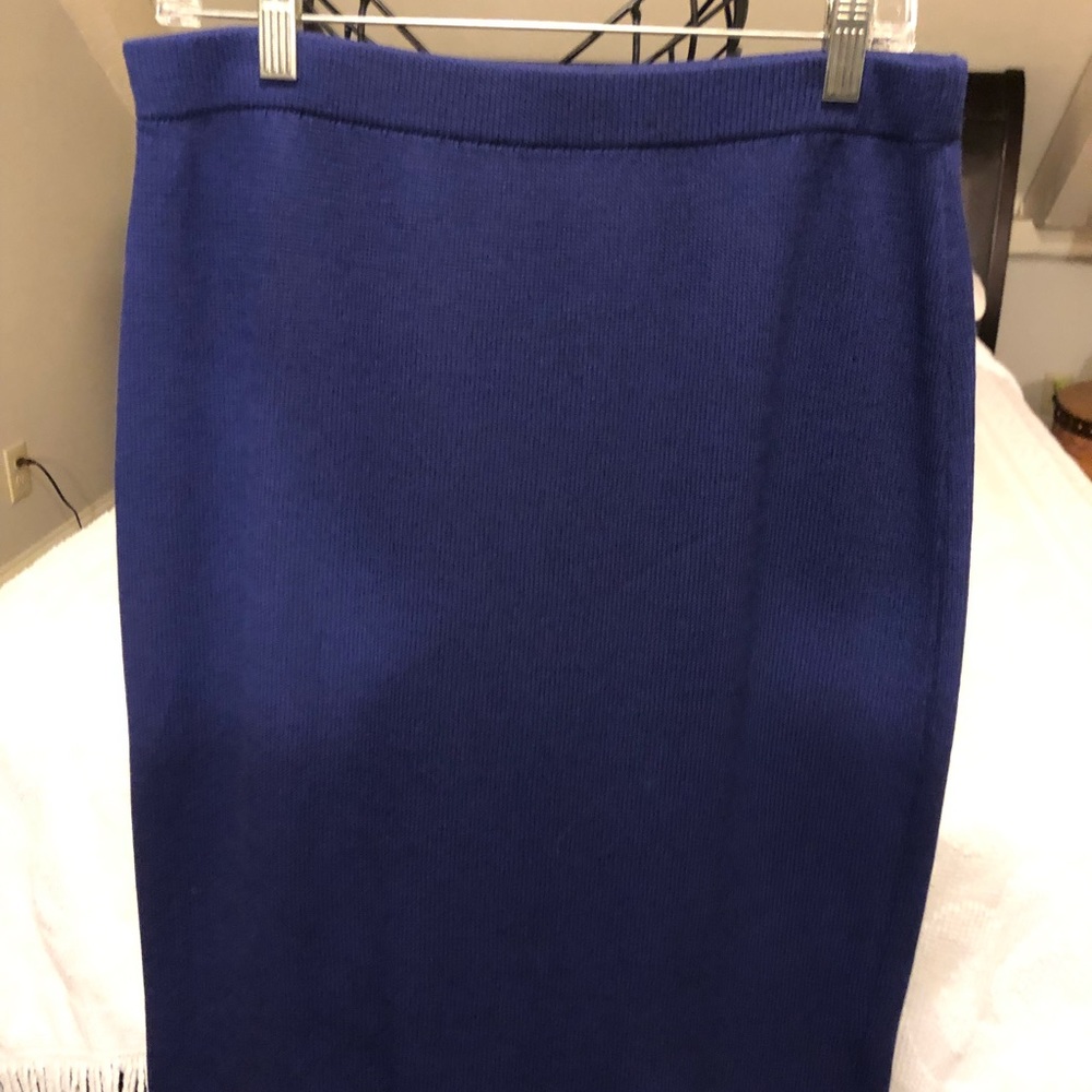 St. John Santana knit skirt size 10